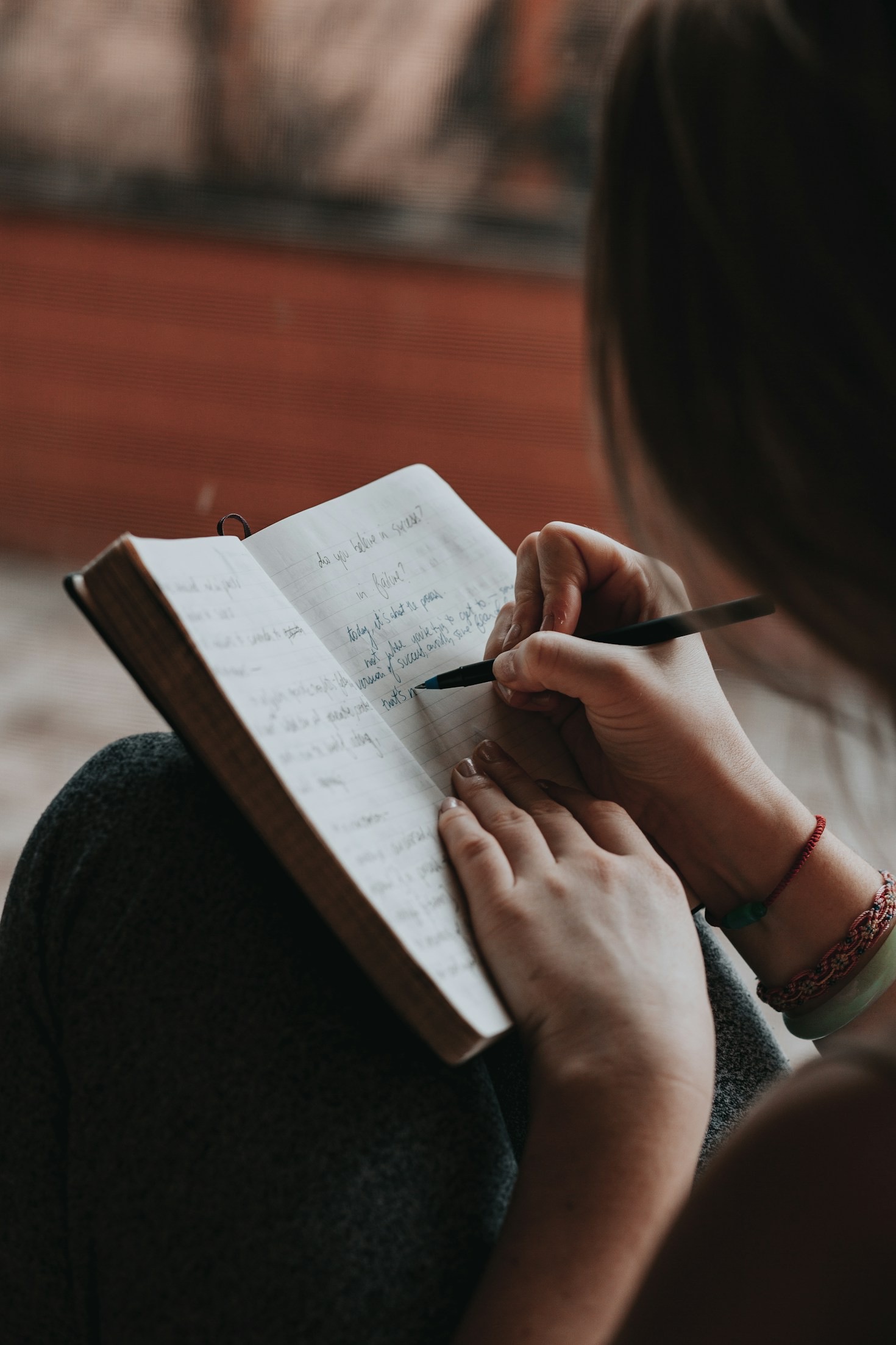 10 Tips for Writing Engaging Screenplays